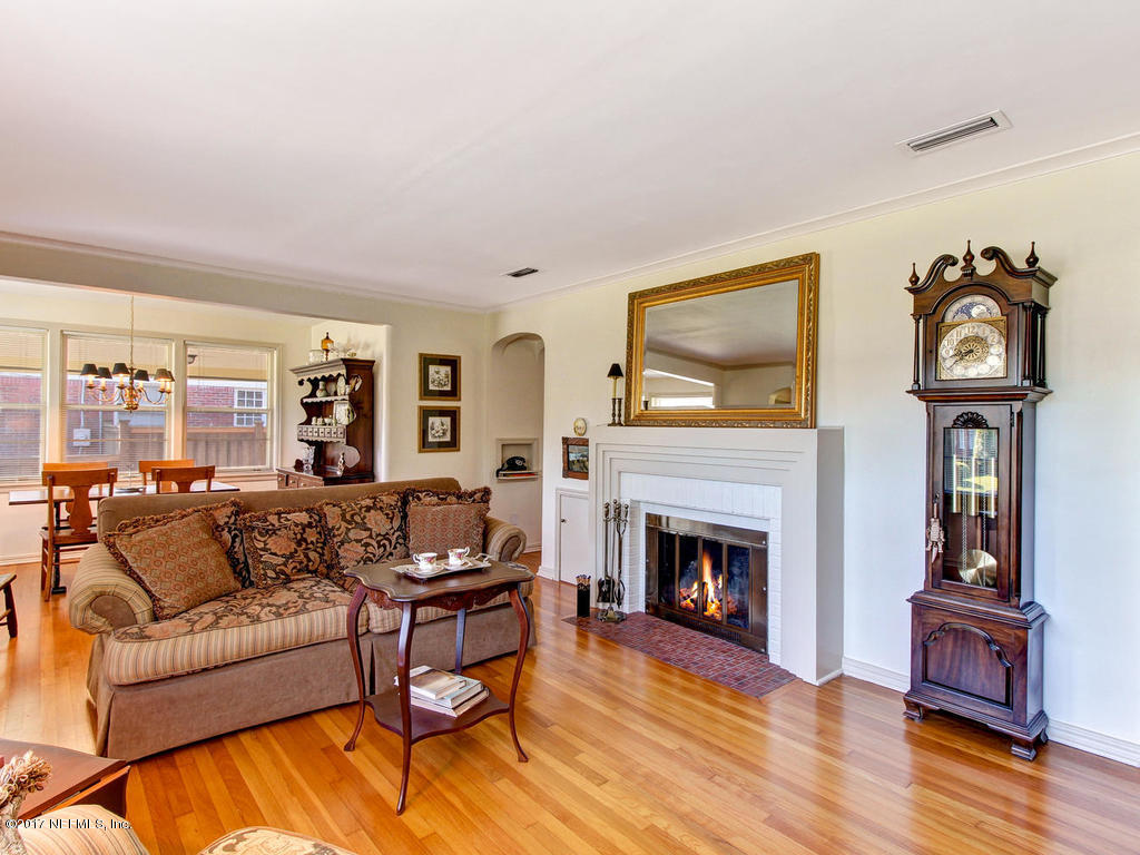 1610 Pershing Road Jacksonville, FL 32205 - Photo 9 of 37 LIVING ROOM VIEW 3