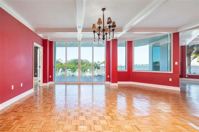 $1,325,000 | 2 Seaside Lane, Unit 103, Belleair, FL 33756