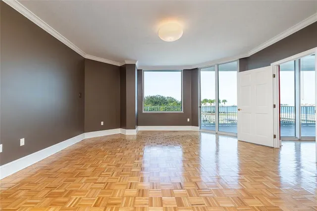 $1,325,000 | 2 Seaside Lane, Unit 103, Belleair, FL 33756