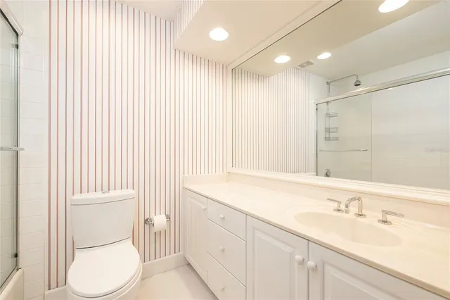 $1,325,000 | 2 Seaside Lane, Unit 103, Belleair, FL 33756