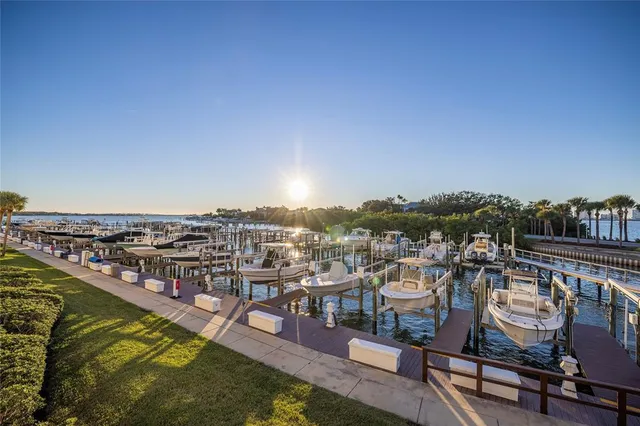 $1,325,000 | 2 Seaside Lane, Unit 103, Belleair, FL 33756