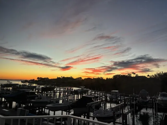 $1,325,000 | 2 Seaside Lane, Unit 103, Belleair, FL 33756