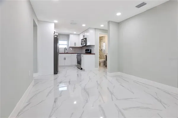 $1,975 | 130 Virginia Court, Englewood, FL 34223