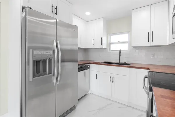 $1,975 | 130 Virginia Court, Englewood, FL 34223