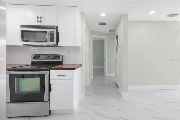 $1,975 | 130 Virginia Court, Englewood, FL 34223