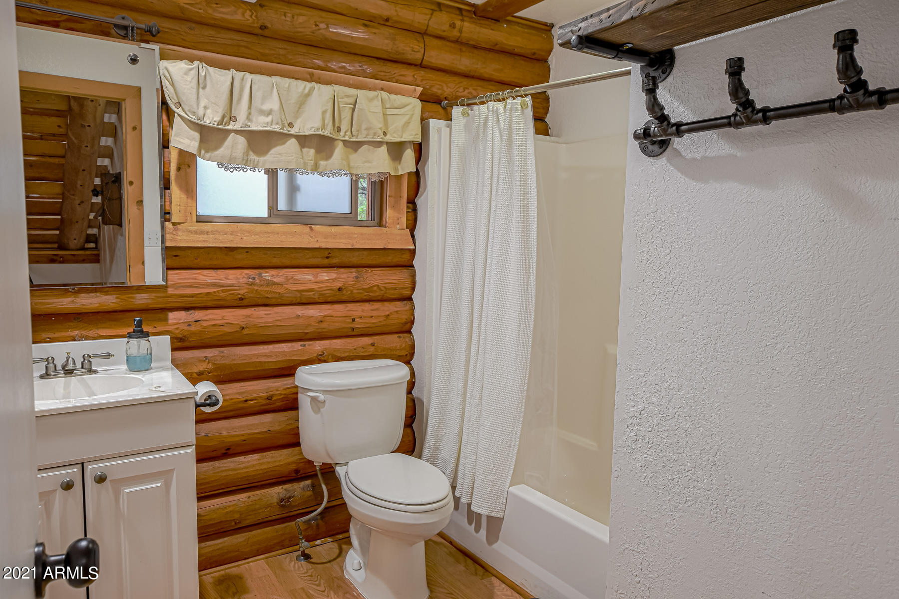 3967 Bloody Basin Road Pine, AZ 85544 - Photo 24 of 38 Bathroom #1