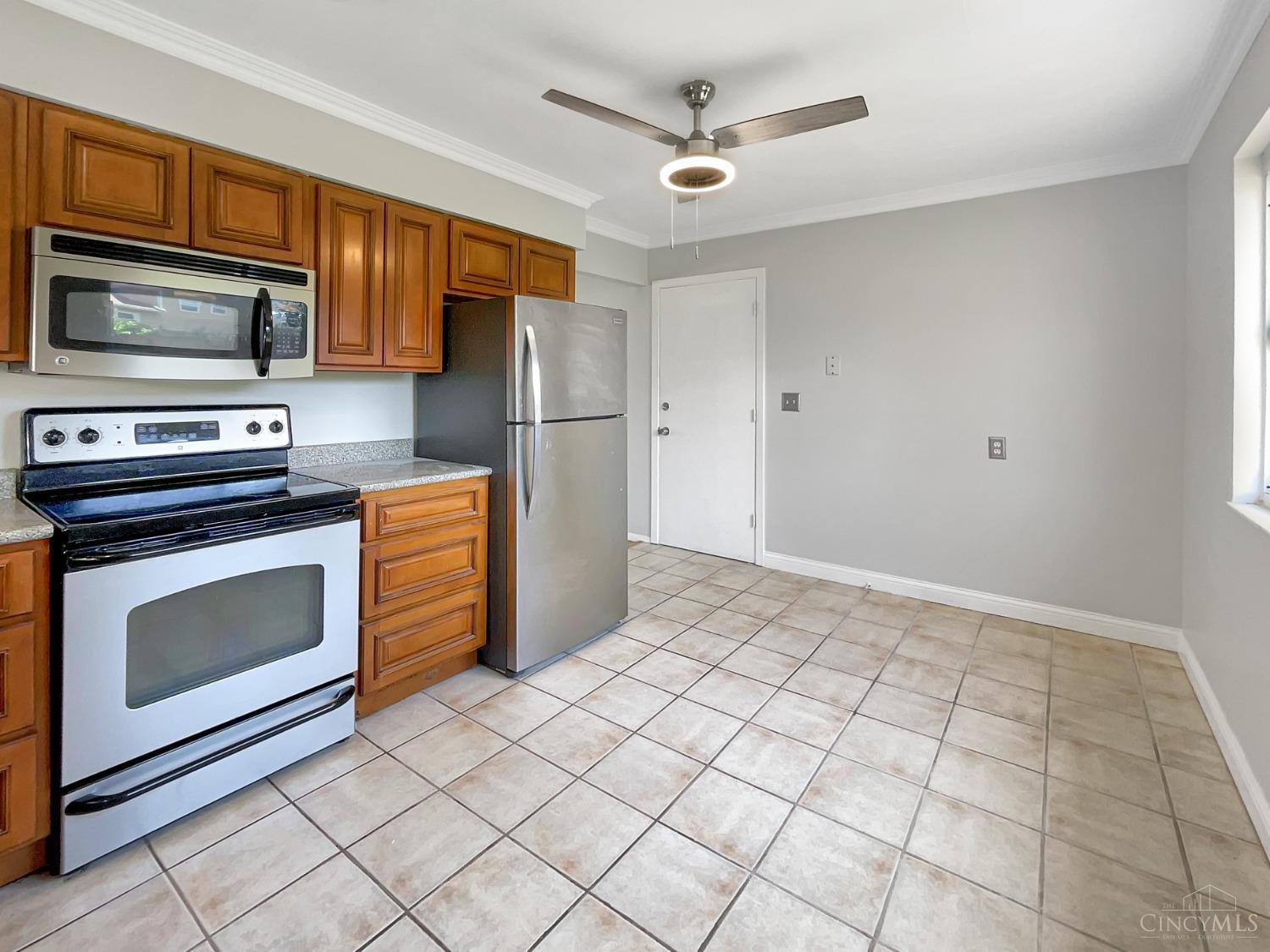 1318 Randomhill Road Cincinnati, OH 45231 - Photo 14 of 24 Gallery Image 14