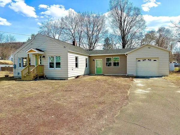 $375,000 | 26 Mt Tom Avenue, Easthampton, MA 01027