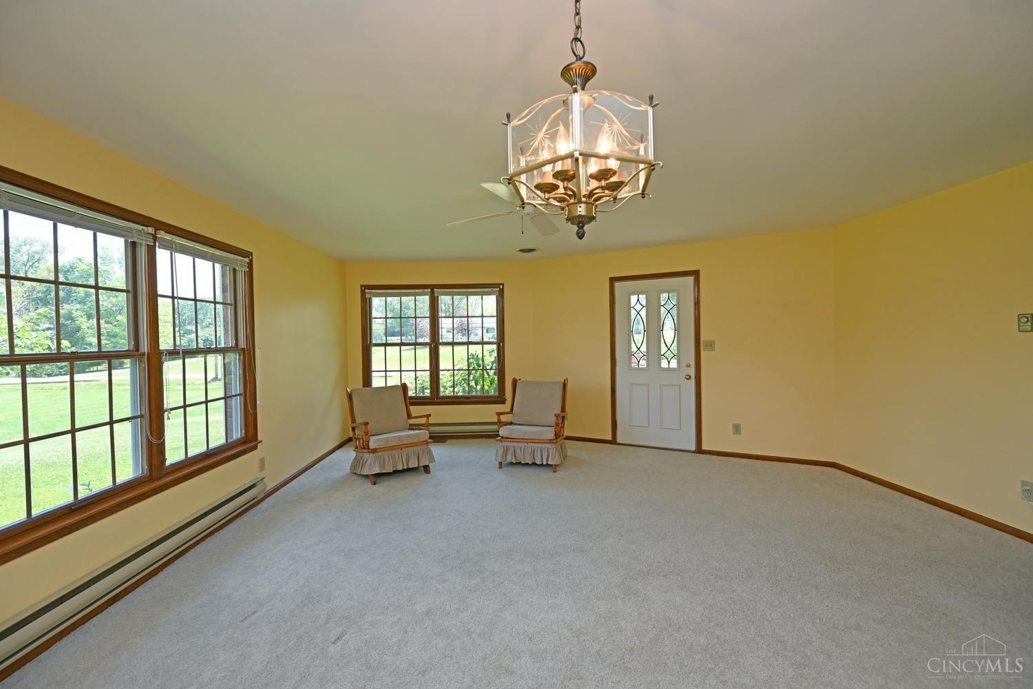 5731 Greenlawn Road Hamilton, OH 45011 - Photo 8 of 35 Gallery Image 8
