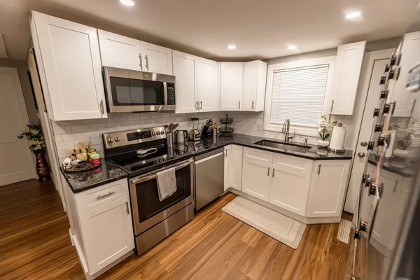 $2,300 | 32 Farmington Street, Unit 2, Worcester, MA 01603