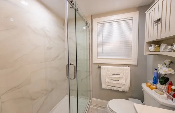 $2,300 | 32 Farmington Street, Unit 2, Worcester, MA 01603