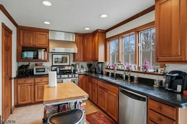 $925,000 | 63 Linvale Road, Ringoes, NJ 08551