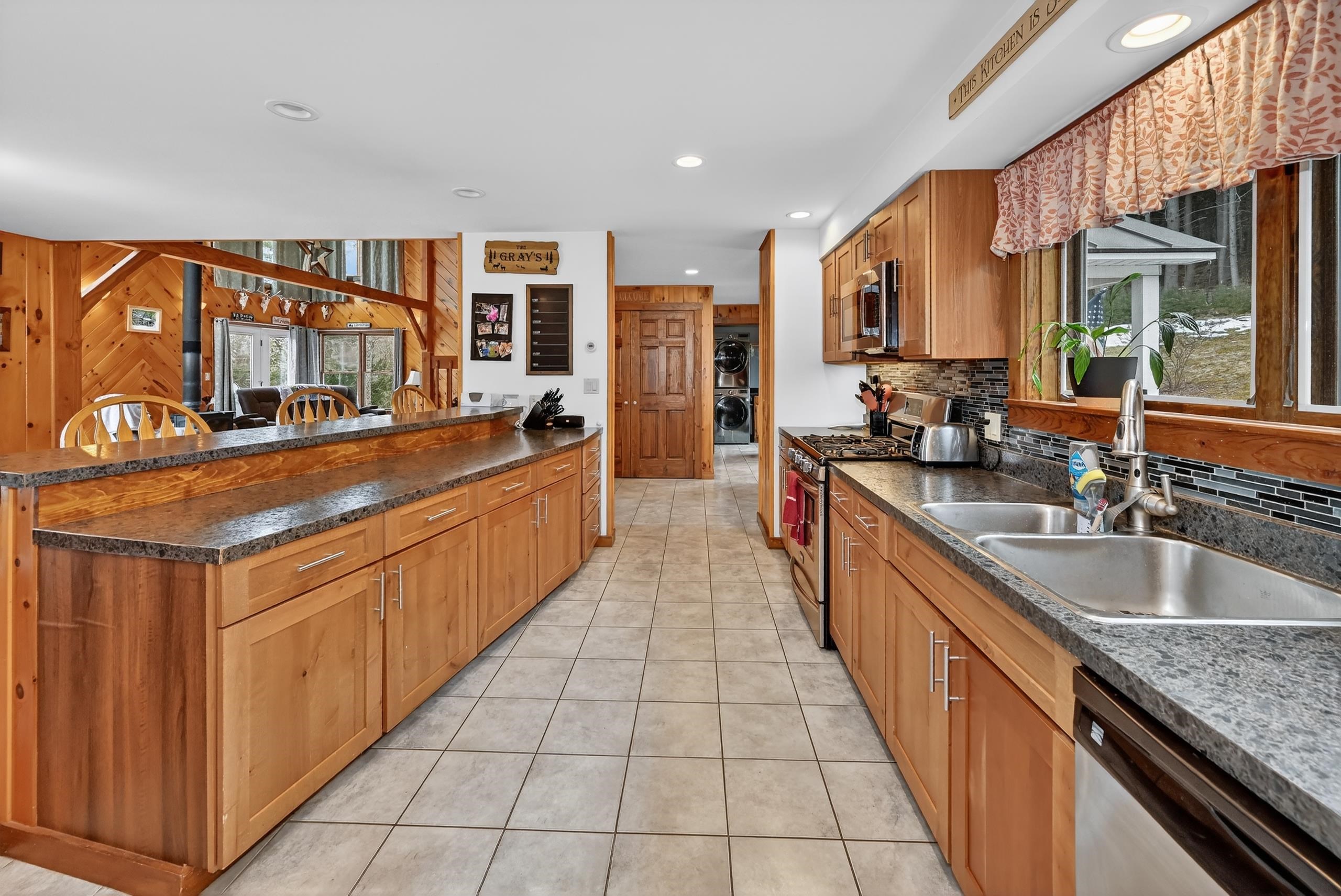 216 High Ridge Lane Thetford, VT 05043 - Photo 2 of 47 Gallery Image 2