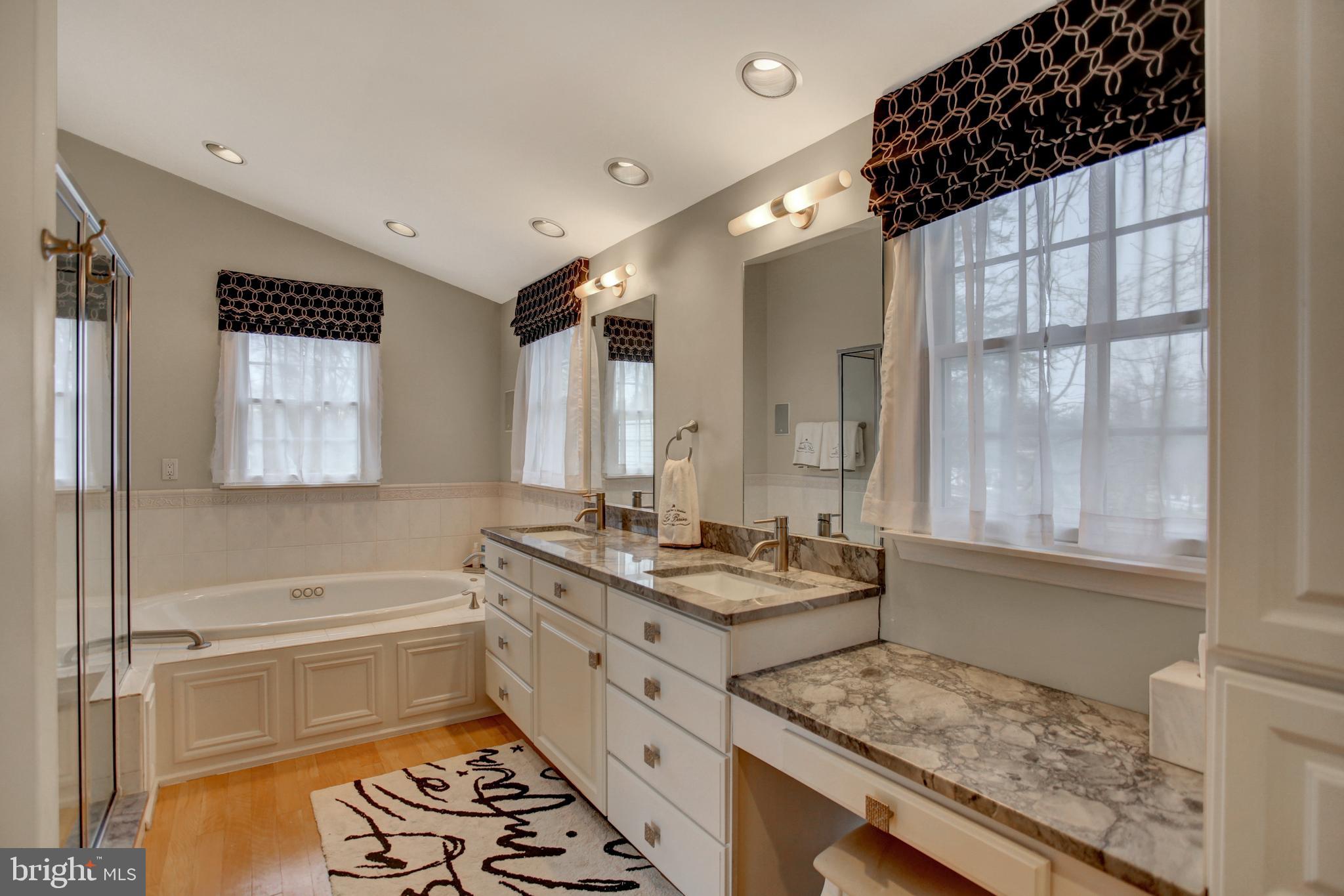 809 Riverview Road Lemoyne, PA 17043 - Photo 26 of 41 Master Bath With Jacuzzi