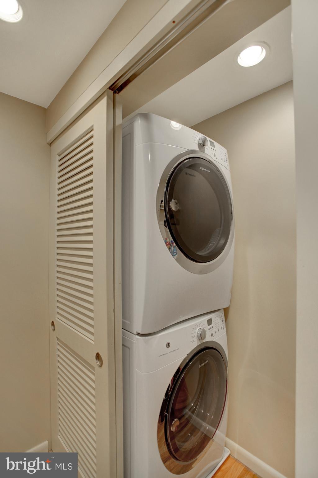 809 Riverview Road Lemoyne, PA 17043 - Photo 28 of 41 Second Floor Laundry