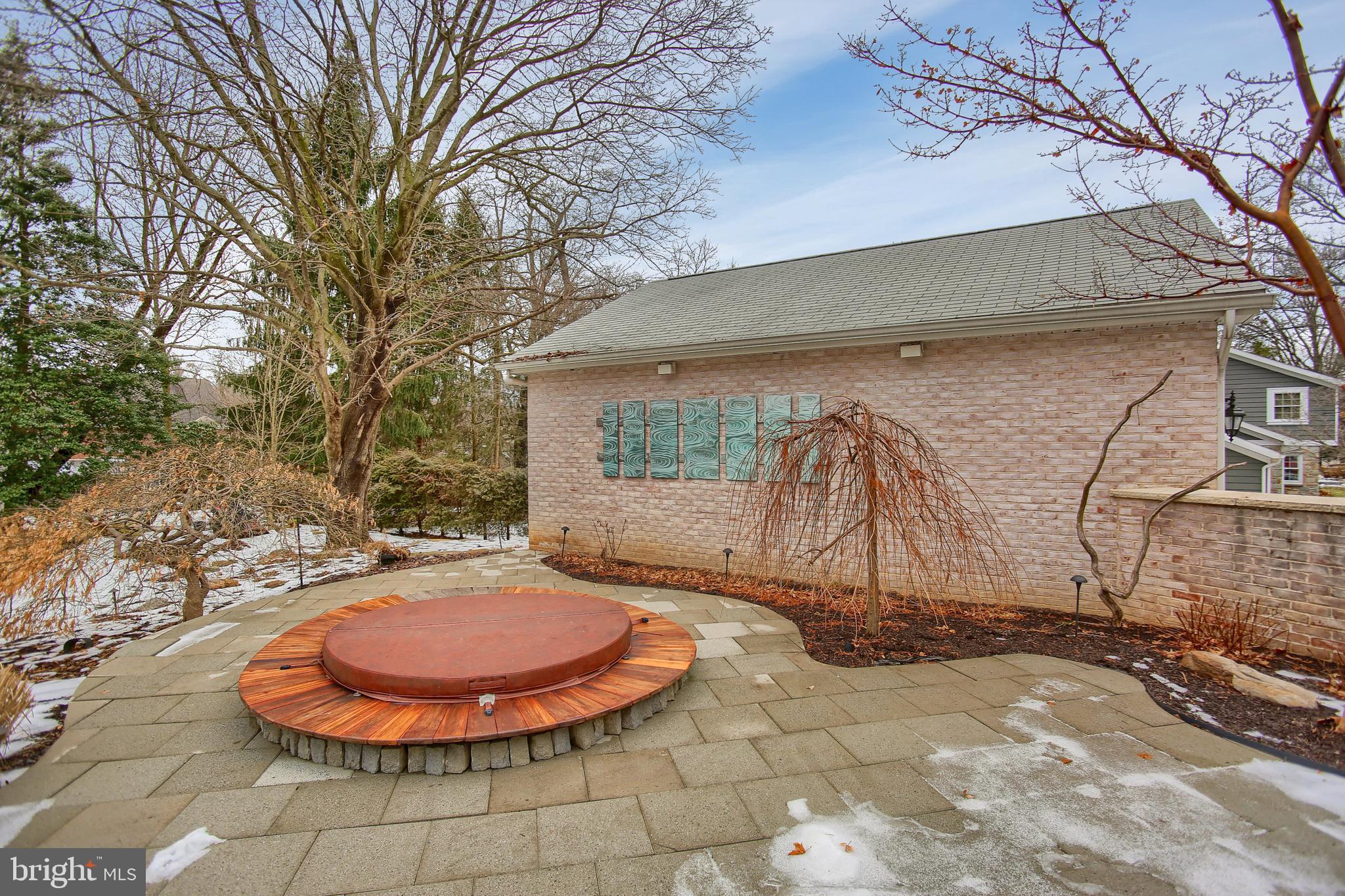 809 Riverview Road Lemoyne, PA 17043 - Photo 32 of 41 Custom Hot Tub