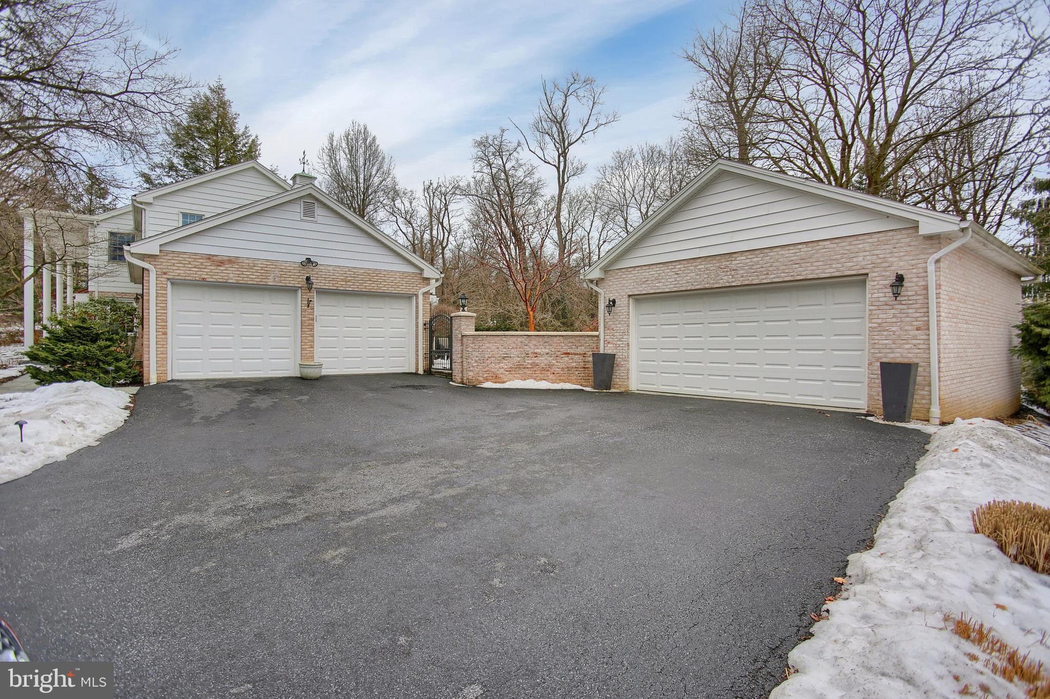 809 Riverview Road Lemoyne, PA 17043 - Photo 41 of 41 4 Garage Spaces