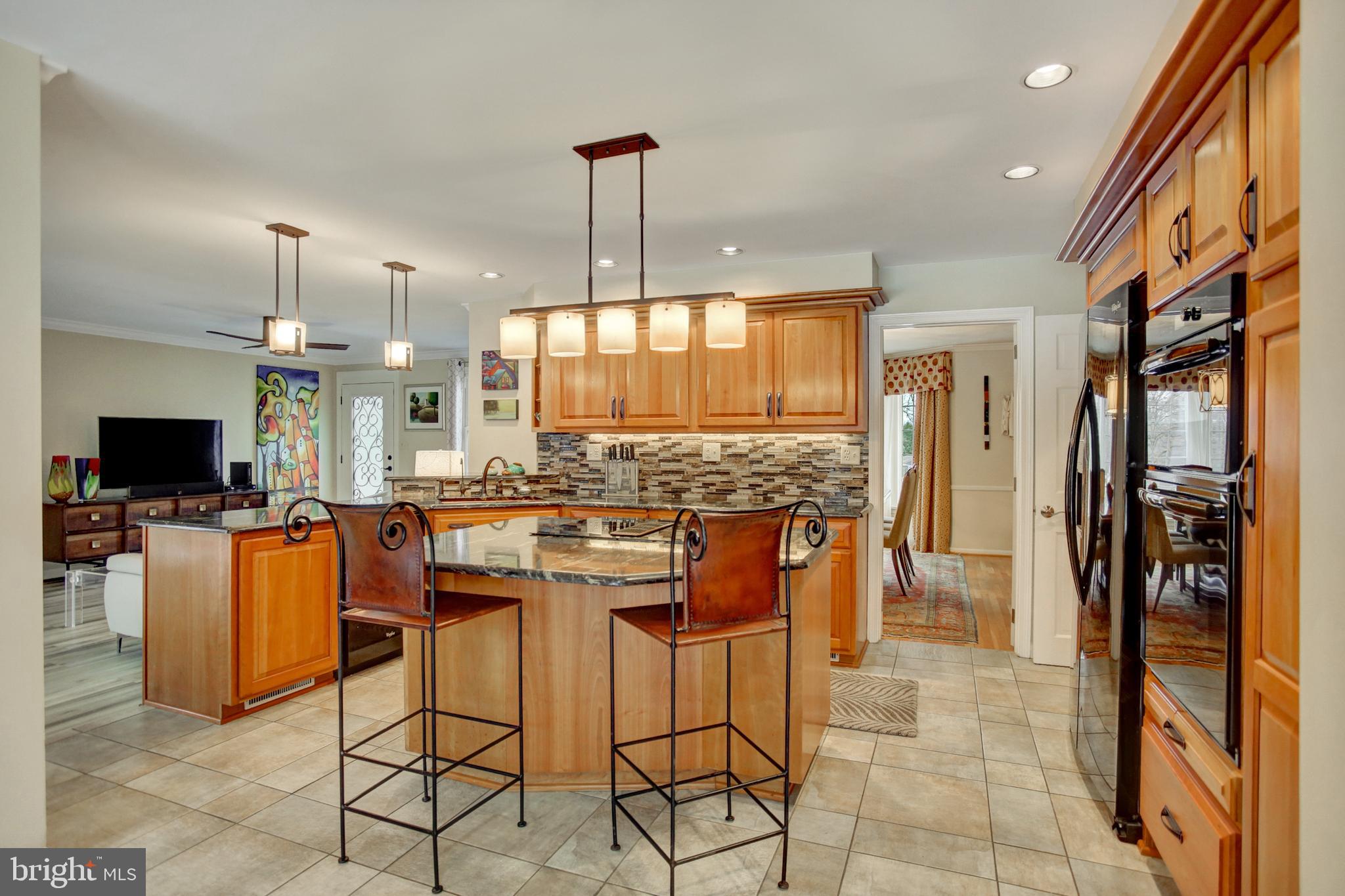 809 Riverview Road Lemoyne, PA 17043 - Photo 8 of 41 Custom Cherry Cabinets