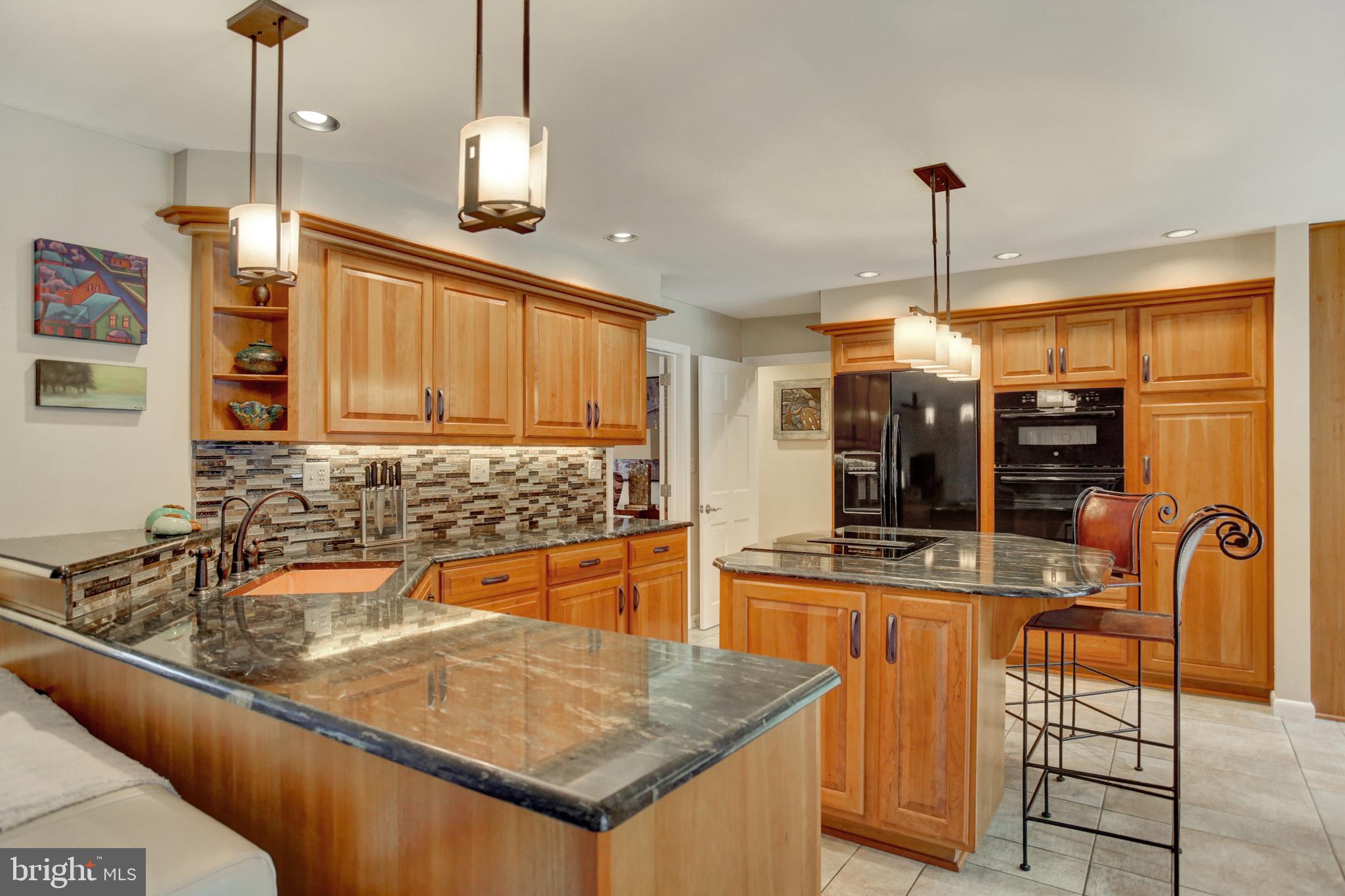 809 Riverview Road Lemoyne, PA 17043 - Photo 9 of 41 Double Oven