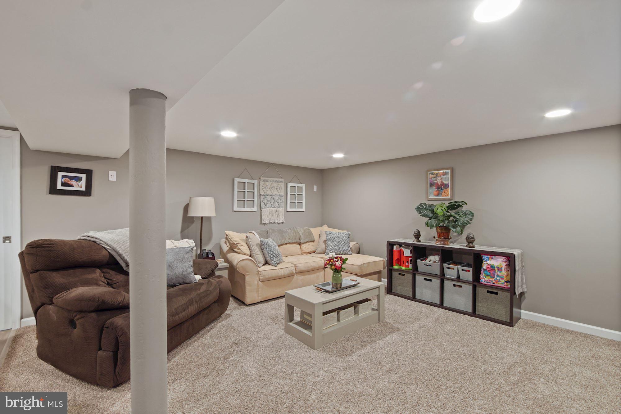 329 Ridley Avenue Folsom, PA 19033 - Photo 24 of 42 Gallery Image 24