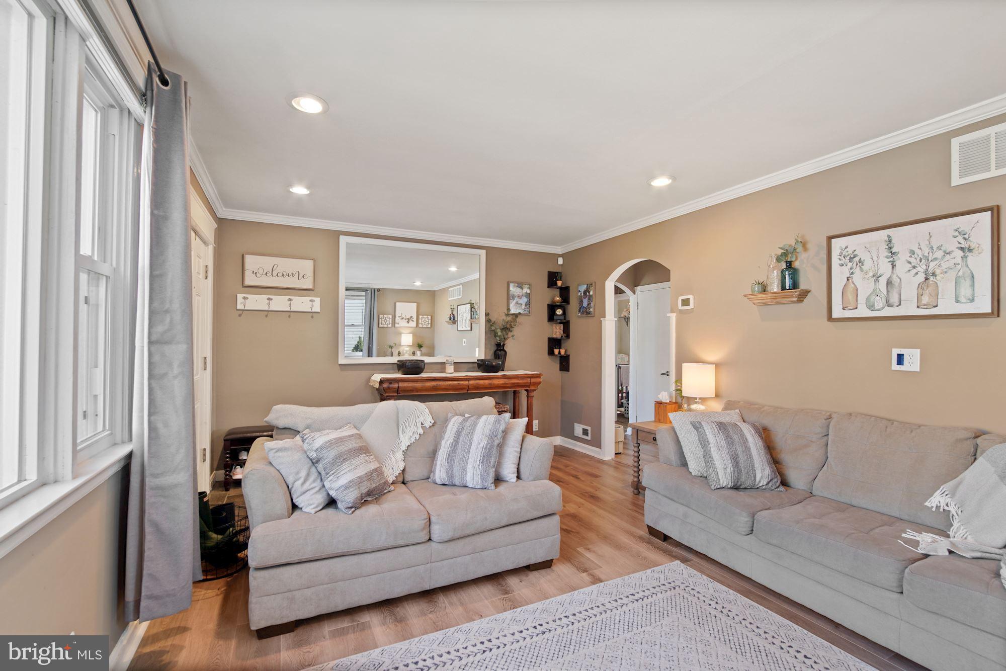 329 Ridley Avenue Folsom, PA 19033 - Photo 8 of 42 Gallery Image 8
