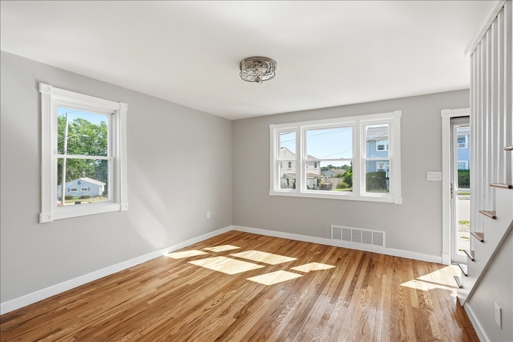 13-15 Bursley Road, Unit 13 Weymouth, MA 02191 - Photo 4 of 22