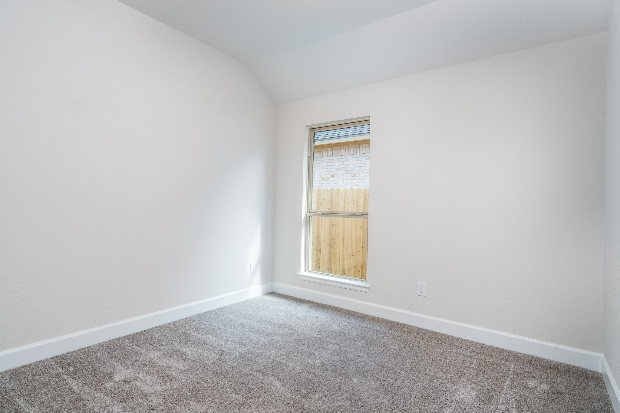 30314 Ruby Frst Court Magnolia, TX 77354 - Photo 20 of 29 an empty room with windows and closet