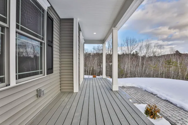 $899,900 | 42 Ridgeview Lane, New Boston, NH 03070