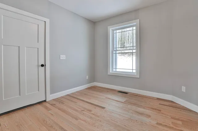 $899,900 | 42 Ridgeview Lane, New Boston, NH 03070