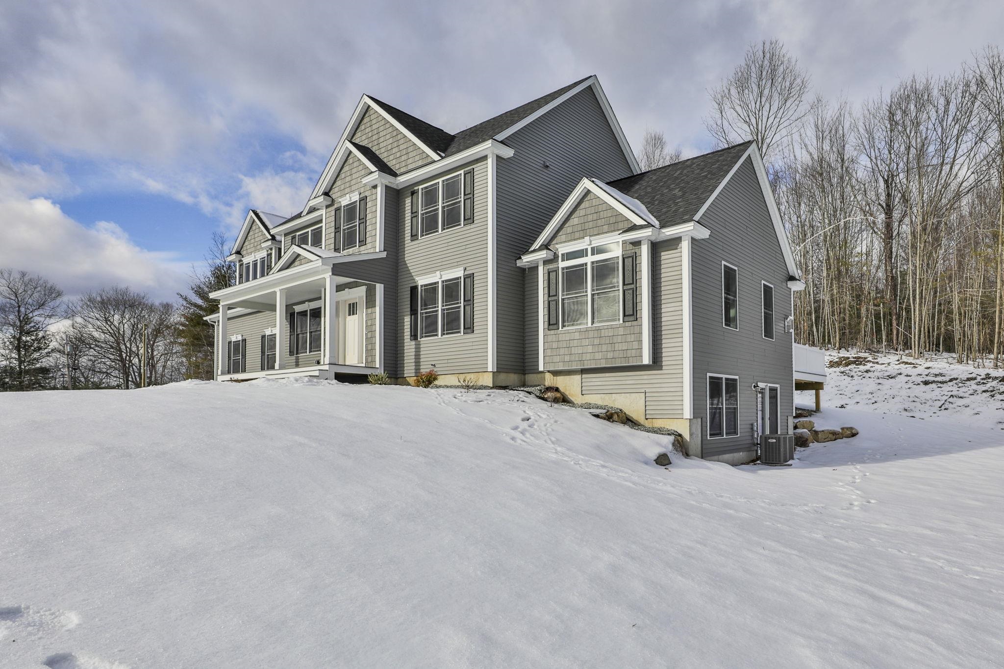 42 Ridgeview Lane New Boston, NH 03070 - Photo 4 of 57 Gallery Image 4