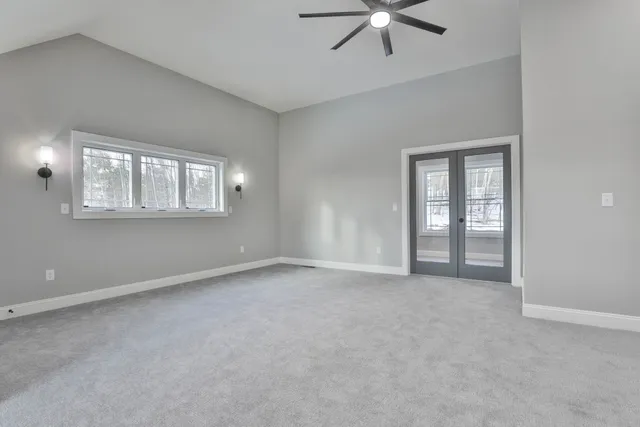 $899,900 | 42 Ridgeview Lane, New Boston, NH 03070