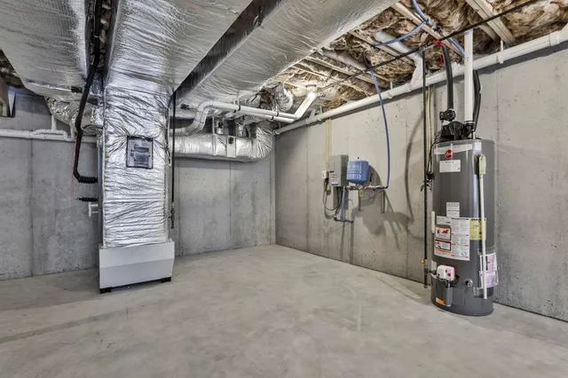 $899,900 | 42 Ridgeview Lane, New Boston, NH 03070