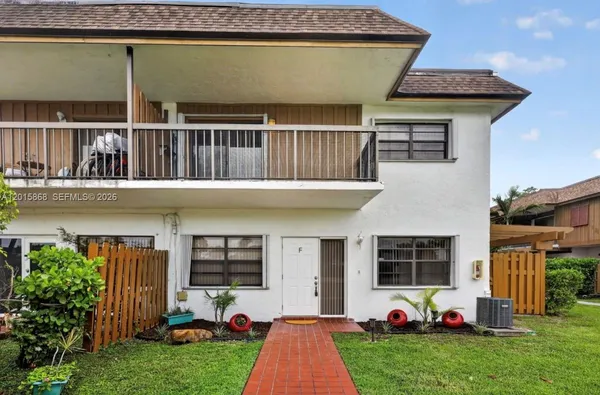 $369,000 | 6904 Northwest 169th Street, Unit 145F, Hialeah, FL 33015