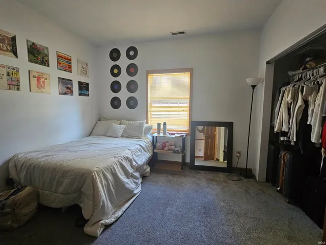 $4,000 | 405 East 15th Street, Bloomington, IN 47408