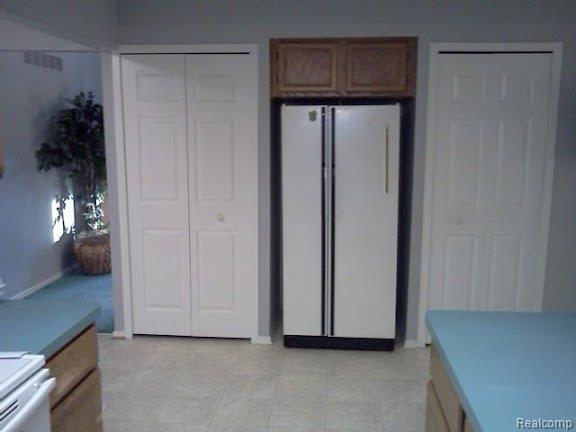 11720 Common Road Warren, MI 48093 - Photo 11 of 15 common double closets.jpg