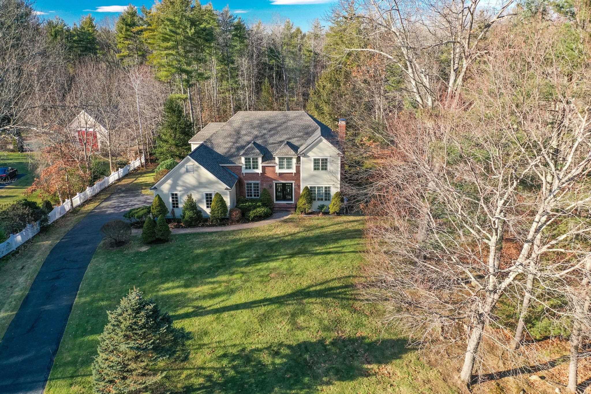 3 Balsam Way Stratham, NH 03885 - Photo 2 of 33
