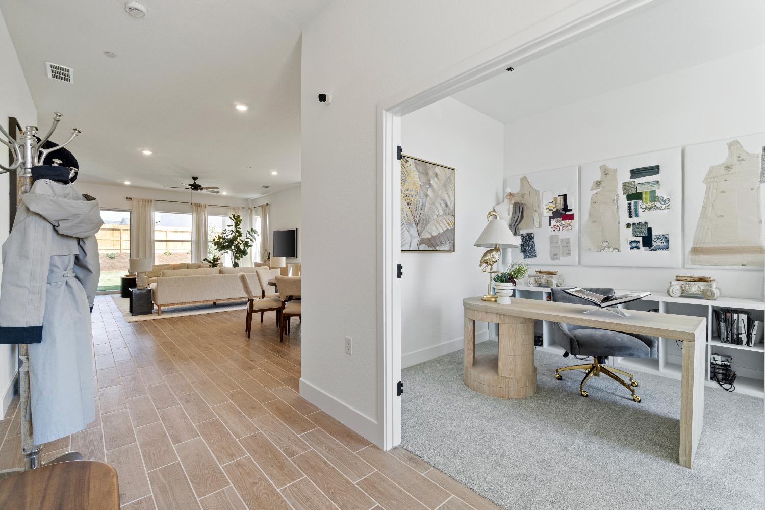 856 Traverse Drive Madera, CA 93636 - Photo 5 of 34 a view of a living room and dining room