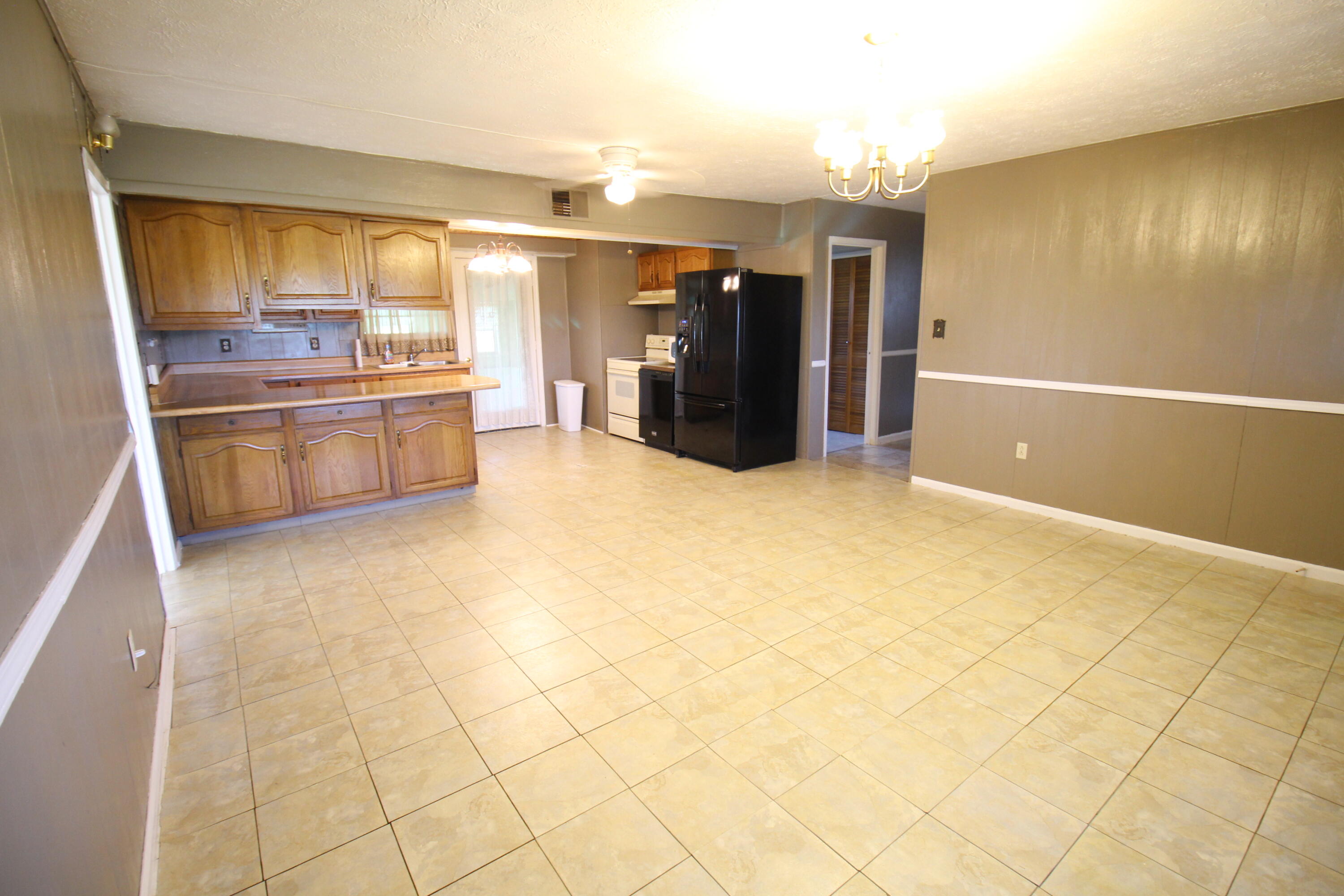 285 Compton Road Jeffersonville, KY 40337 - Photo 12 of 41 Dining Room