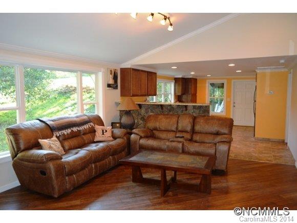 98 Moores Valley Road Leicester, NC 28748 - Photo 2 of 12