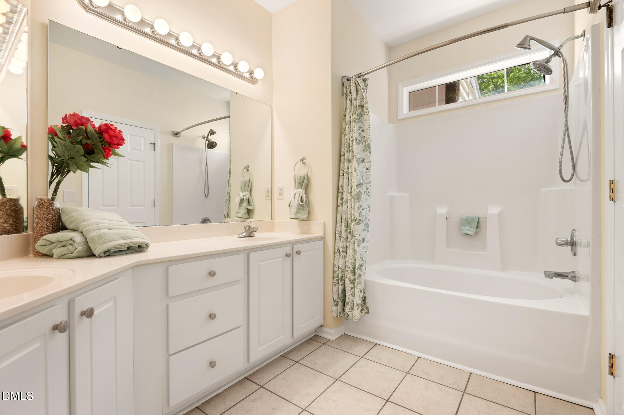 5604 Neuse Farm Drive Raleigh, NC 27616 - Photo 23 of 44 Primary Bath