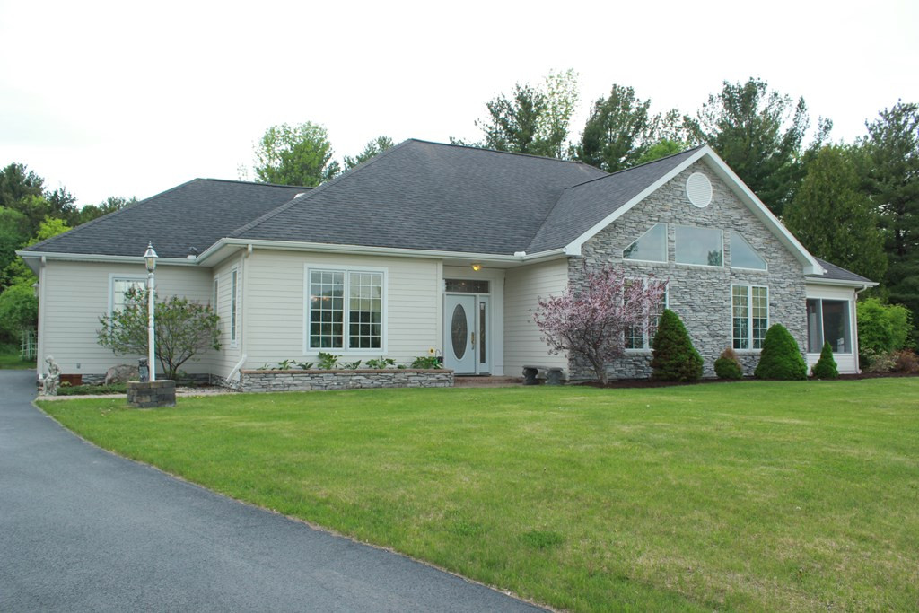 49 Gravelly Point Road Plattsburgh, NY 12901 - Photo 2 of 33 Gallery Image 2