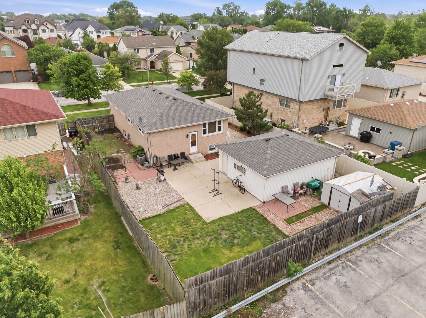 9324 Thomas Avenue Bridgeview, IL 60455 - Photo 3 of 34