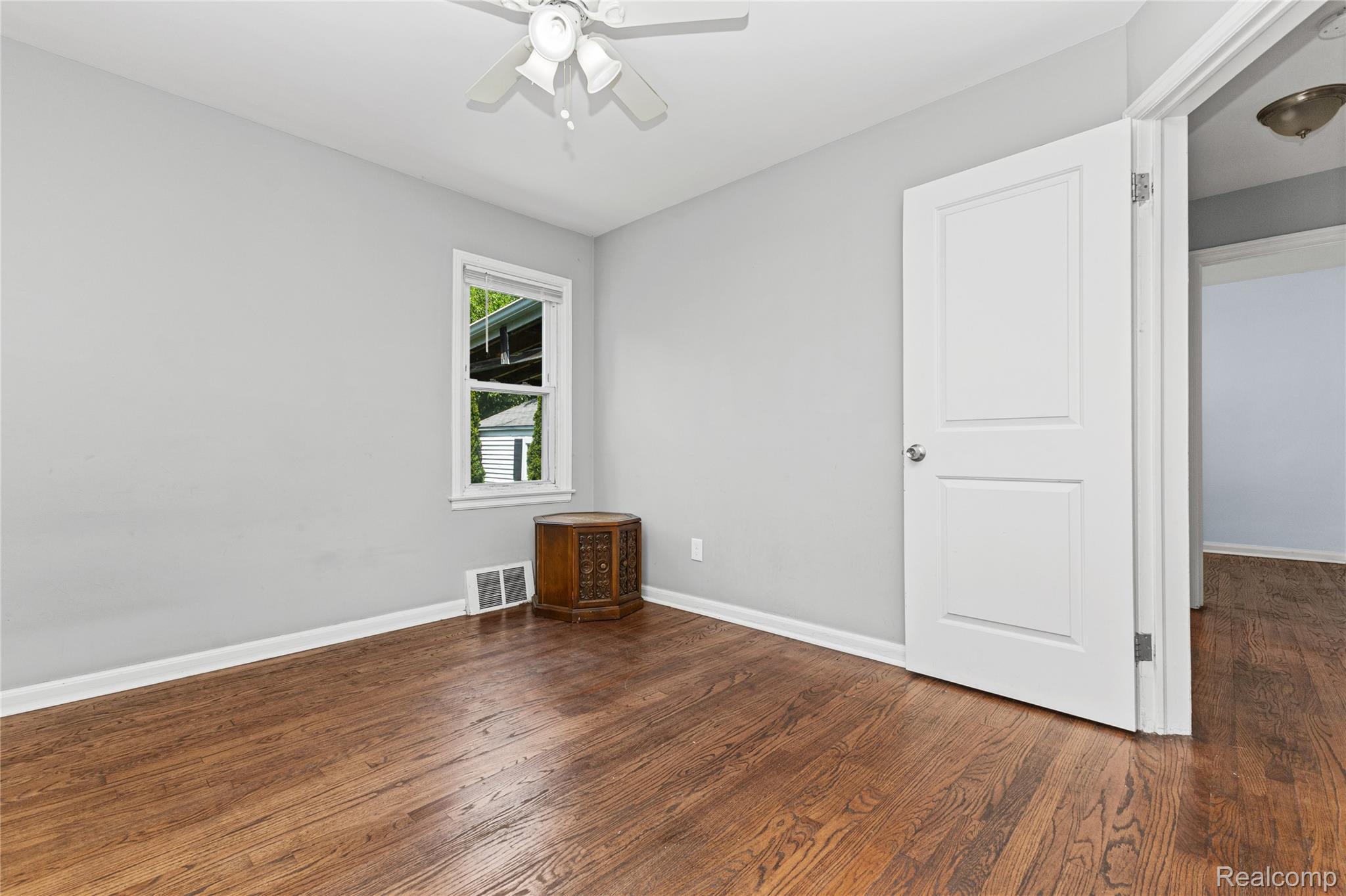 26508 Five Mile Road Redford, MI 48239 - Photo 27 of 41 26508 Five Mile - OnDemand Pix Photography (23).jpg