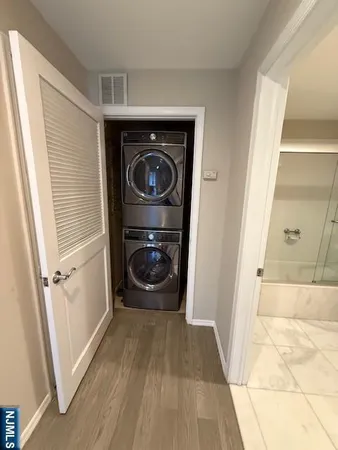 $3,800 | 2201 City Place, Edgewater, NJ 07020