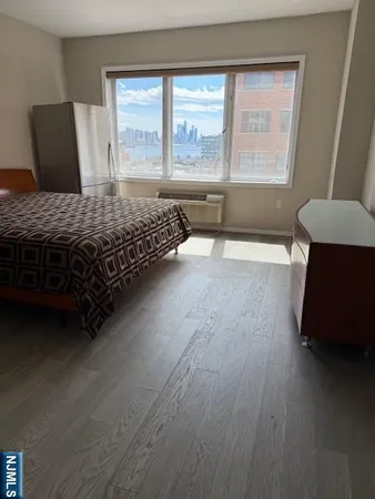 $3,800 | 2201 City Place, Edgewater, NJ 07020