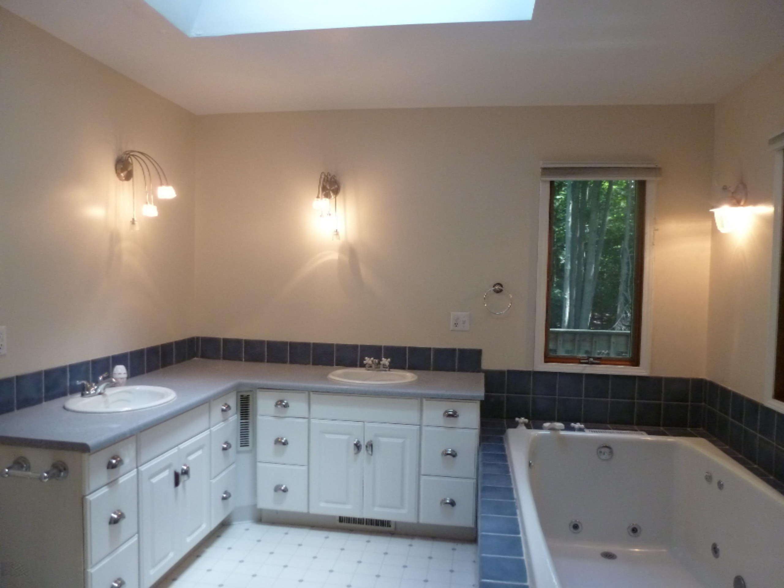 18246 West Spring Lake Road Spring Lake, MI 49456 - Photo 12 of 21 23-Master Bath