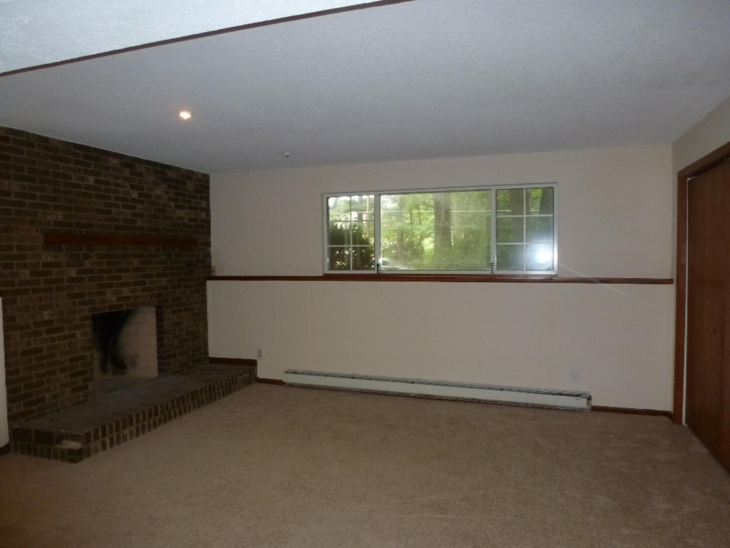 18246 West Spring Lake Road Spring Lake, MI 49456 - Photo 20 of 21 41-Family Room - View 2