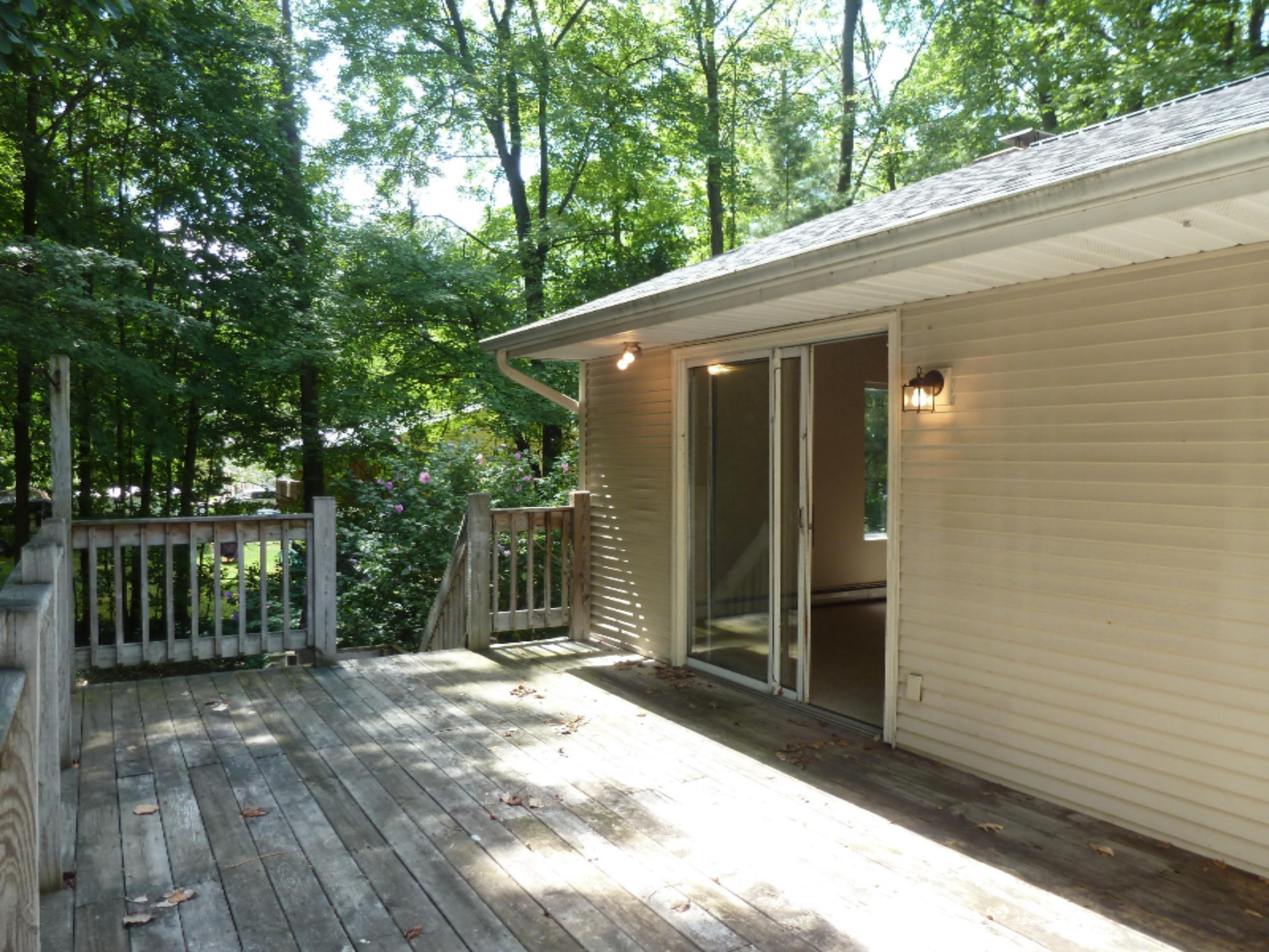 18246 West Spring Lake Road Spring Lake, MI 49456 - Photo 5 of 21 7-Deck