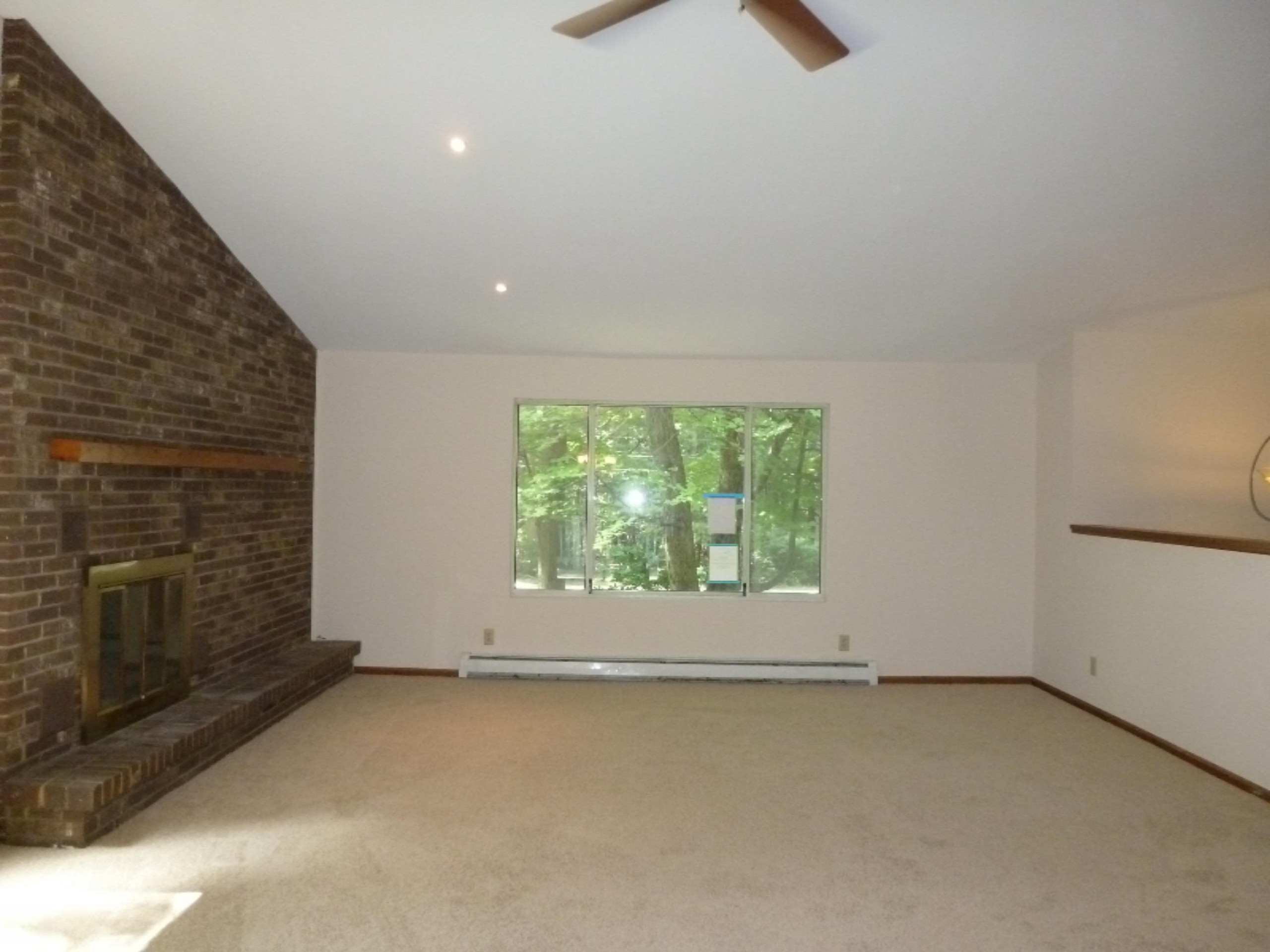 18246 West Spring Lake Road Spring Lake, MI 49456 - Photo 10 of 21 17-Living Room