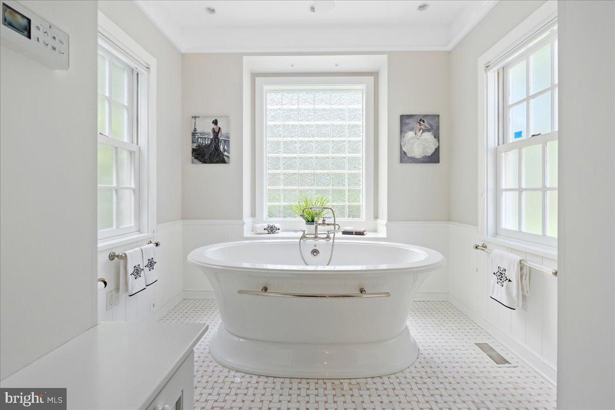 7 Armour Road Princeton, NJ 08540 - Photo 29 of 57 Bath on first floor